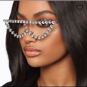 Embellished Cat eye Sunglasses